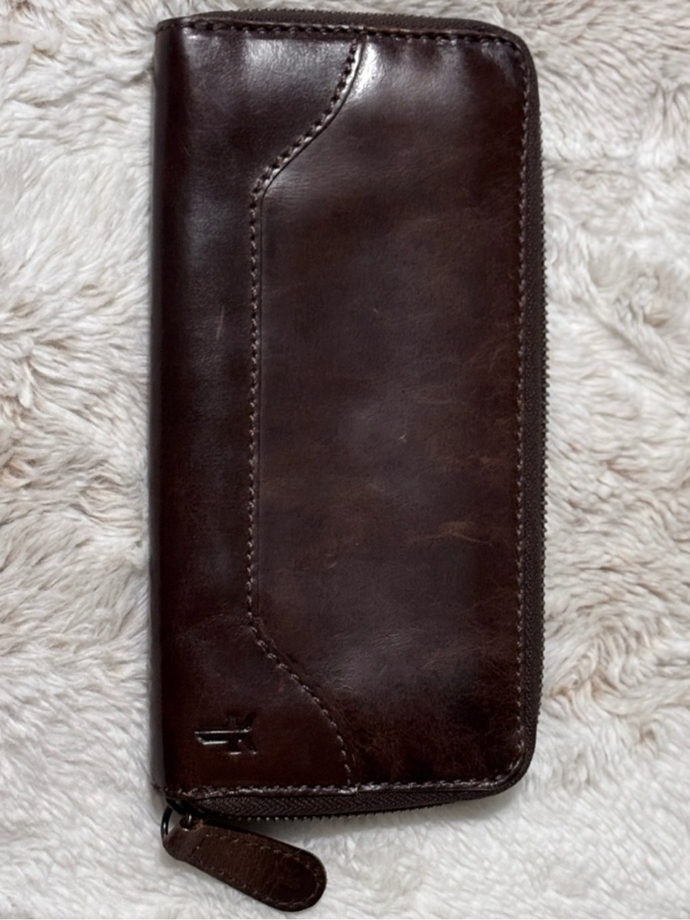 ✨Gorgeous✨ FRYE Brown Leather Zip Wallet Continental Melissa